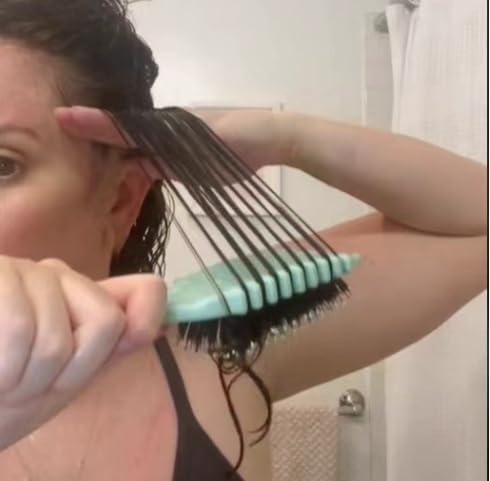 green 1 piece curly hair brush and Curl Defining Brush for Detanging and Defining Curls for women and men.