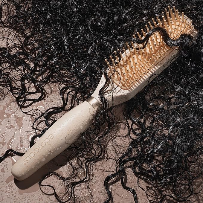 EcoTools Curl Activating Detangler Hairbrush, Gently Detangle Wet Hair, Style, Define, & Enhance Curly & Wavy Hair, Less Hair Breakage & Fall Out, Renewable Bamboo, Vegan & Cruelty-Free, 1 Count