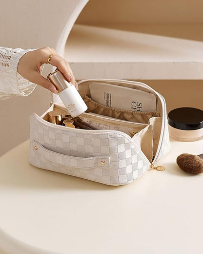 EACHY Travel Makeup Bag,Large Capacity Cosmetic Bags for Women,Waterproof Portable Pouch Open Flat Toiletry Bag Make up Organizer with Divider and Handle