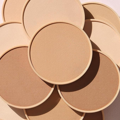 Wander Beauty Wanderlust Powder Foundation - Light - Blurs and Evens Skin Tone - Perfects and Hydrates With Hyaluronic Acid, Aloe, Honeysuckle, & Vitamin E - Lightweight, Buildable Coverage - 0.31 oz