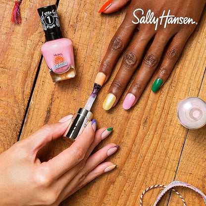 Sally Hansen Miracle Gel™, Summer Camp Campfire Song, Long Lasting, Gel-Like Formula, No UV Lamp Needed, Red Nail Polish